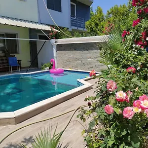 Ilirida-swimming Pool & Garden View For Rent Durrës